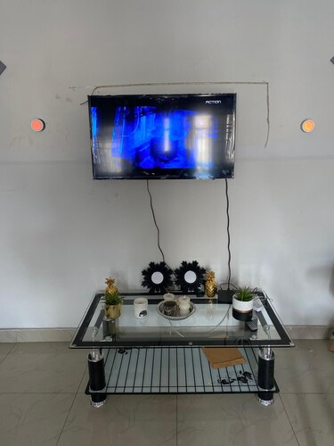 For rent whole house 2 bedrooms, 2 shower rooms, WC, living room.