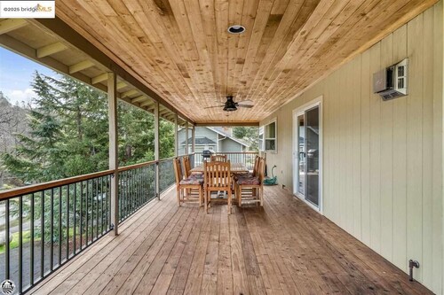 Yosemite Family Retreat • Ping Pong • Foosball • Spacious Cabin and Forest Views