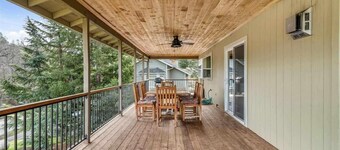 Yosemite Family Retreat • Ping Pong • Foosball • Spacious Cabin and Forest Views