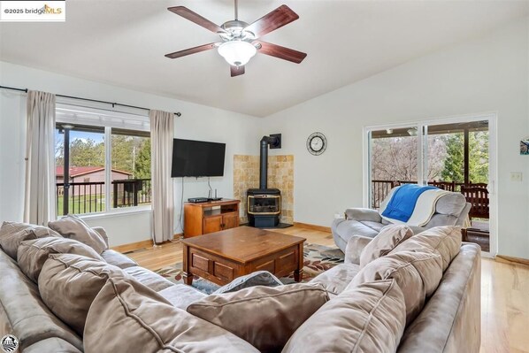Smart TV, fireplace, foosball, table tennis
