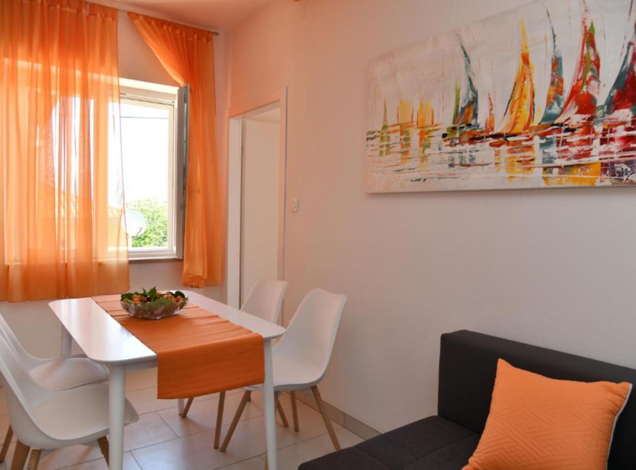 Apartment (One Bedroom Apartment with Terrace an) | Living room | 32-inch flat-screen TV with satellite channels