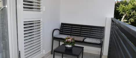 Lägenhet (Two Bedroom Apartment with Balcony an) | Balkong