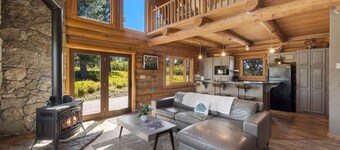 Mesa Vista: 3 bed/2bath Mountain Retreat