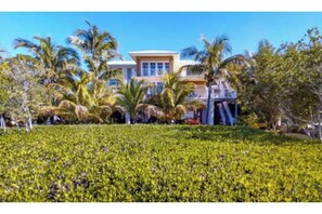 Exterior - Stunning 4 bedroom 3.5 bath Open Water home with great boating (Cudjoe Key)