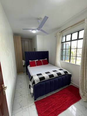 1 chambre, fer et planche à repasser, Wi-Fi gratuit, draps fournis