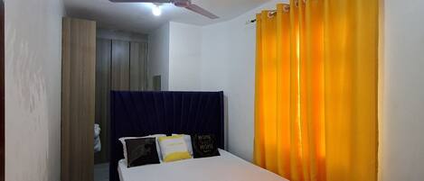 1 bedroom, iron/ironing board, WiFi, bed sheets