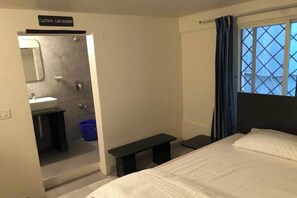 2 bedrooms, WiFi - Maison de ZEN 3, For Serenity, Bliss & Relaxation (Bengaluru)