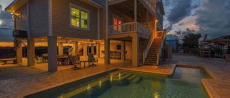 Outdoor pool, a heated pool