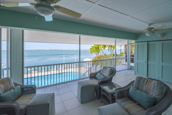 屋外プール、温水プール