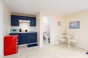 Fridge, microwave, coffee/tea maker, toaster