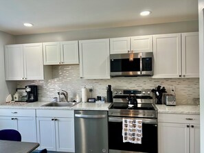 Oven, stovetop, dishwasher