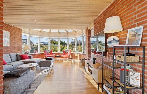 Amazing home in Ringkøbing with sauna