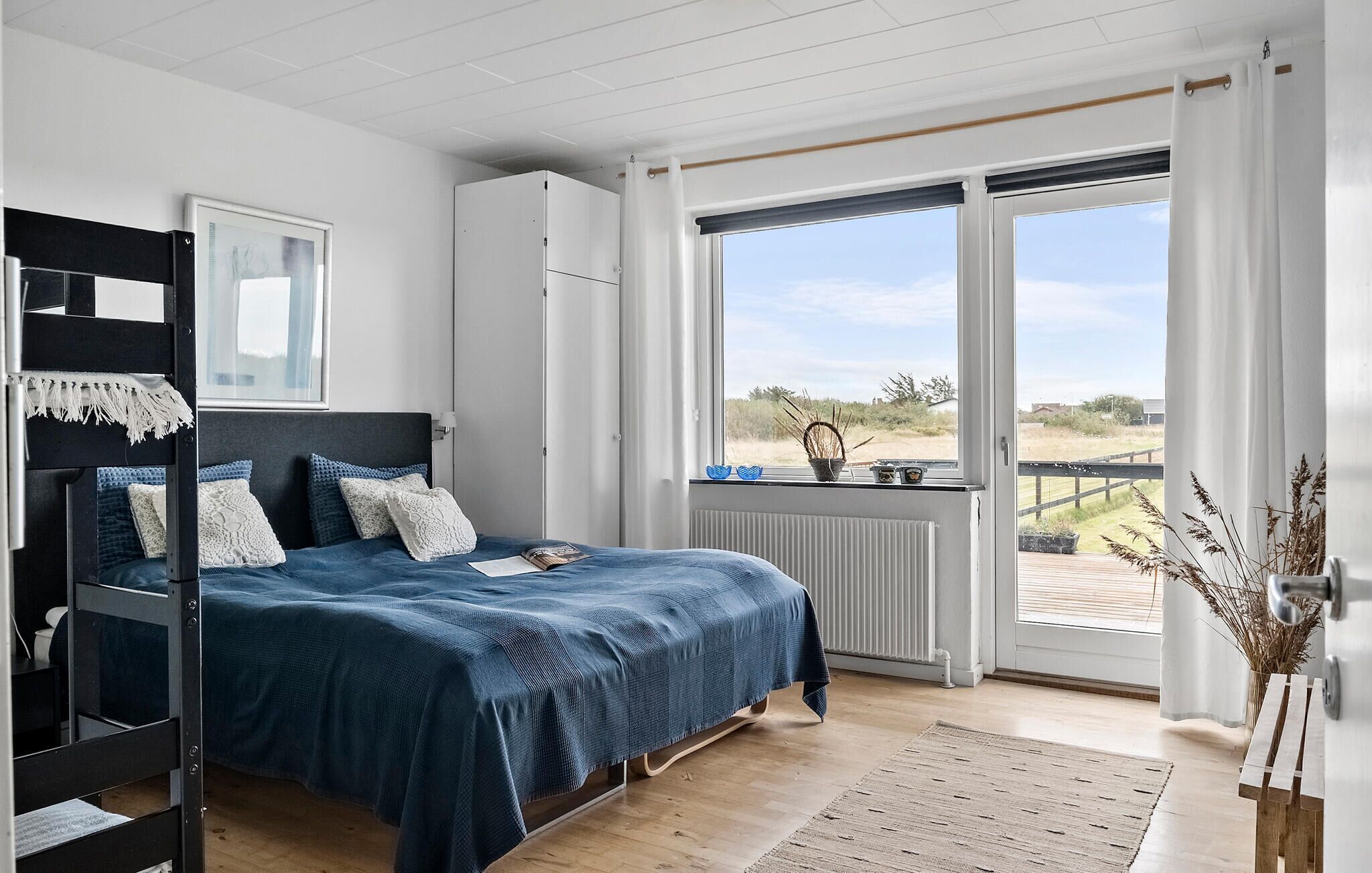 7 bedrooms, travel crib, free WiFi