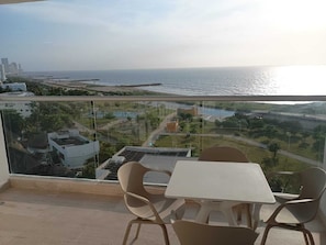 Estudio Confort, vistas a la playa | Balcón