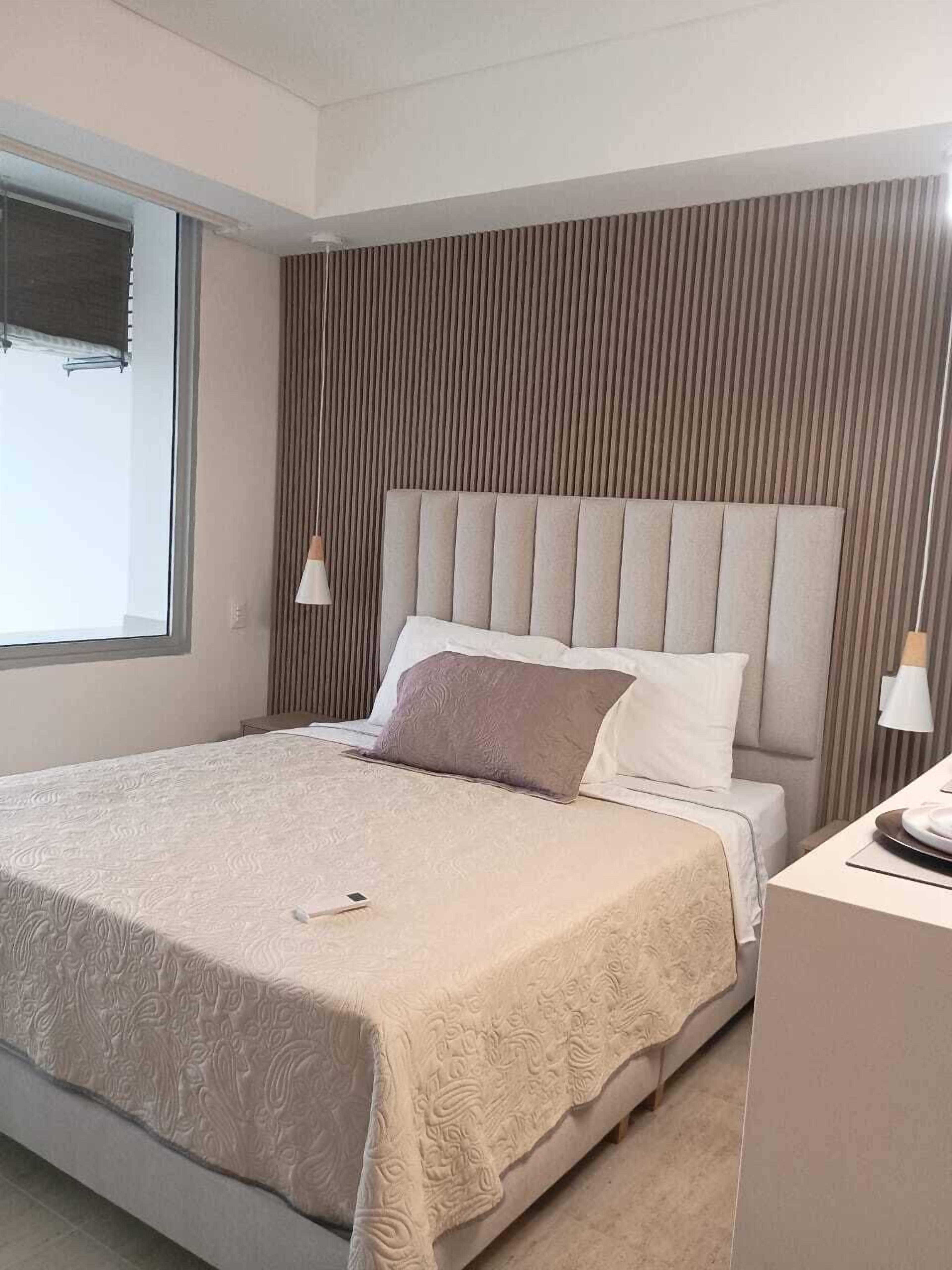 Comfort Studio, Beach View | Laptop workspace, blackout curtains, iron/ironing board, free WiFi