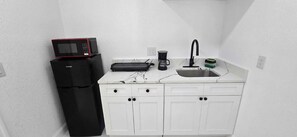 Private kitchen - #37 Belcher unit 1 (Clearwater)