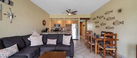 Apartment, Multiple Beds, Balcony, Golf View (Peninsula PEN V1 208) | Living area | 42-inch flat-screen TV with digital channels