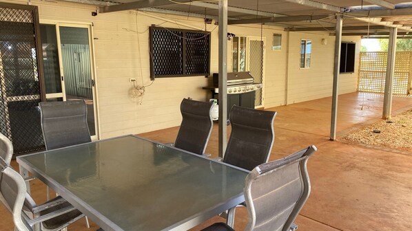 Outdoor dining