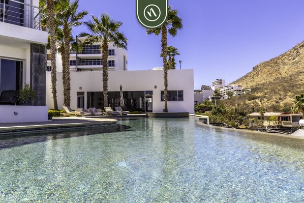Pool - Brand New 3 BR Penthouse - Oceanview Rooftop Pool (Cabo San Lucas)