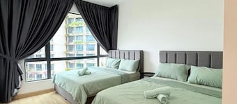 Seaview 2B2R 10pax Condo Forest City 3C-1608