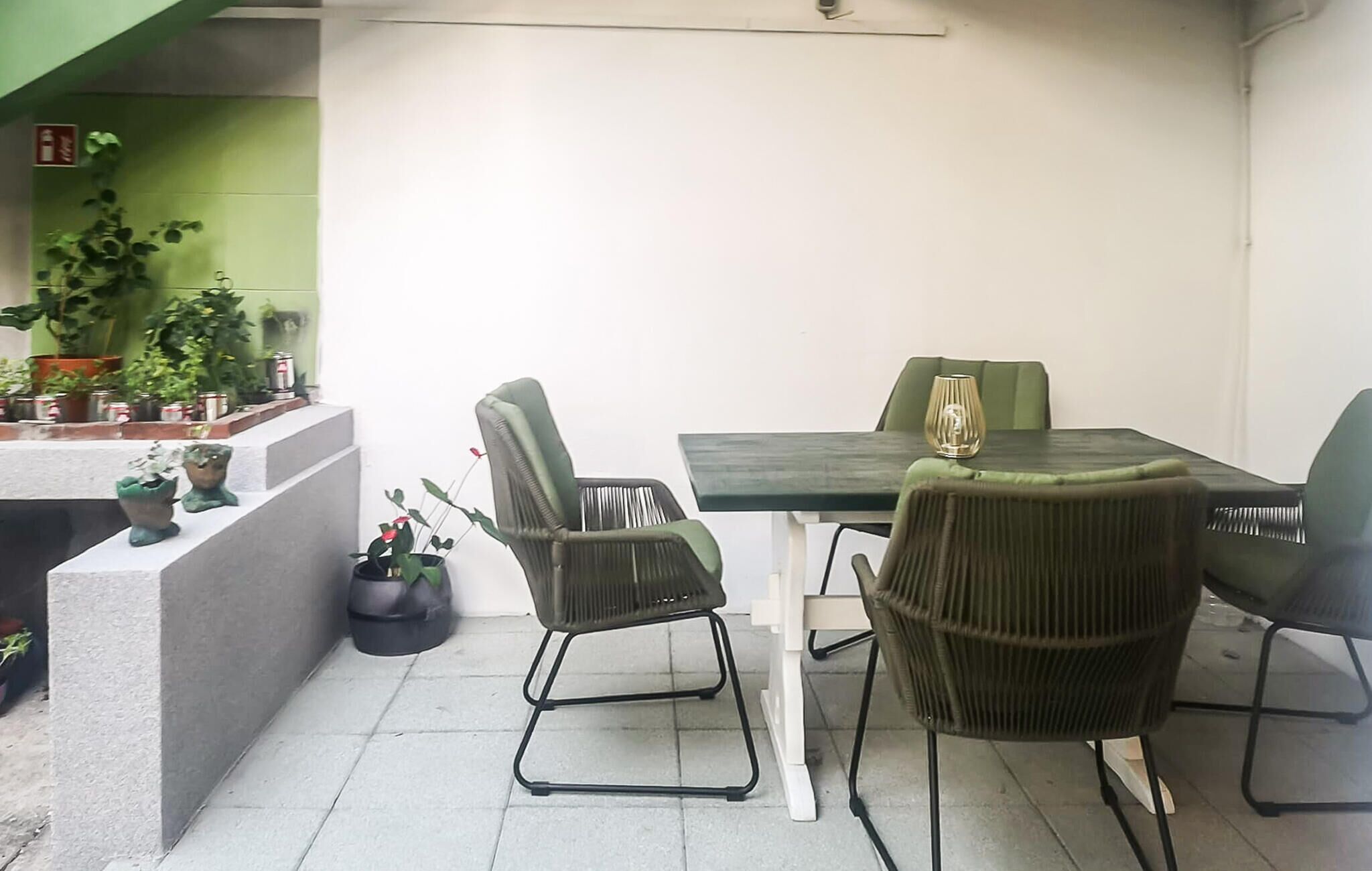 تناول الطعام بالخارج