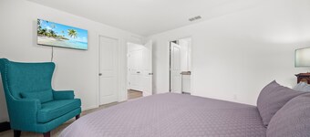 Palm Breeze Retreat 4BR/ 2BA- all king beds