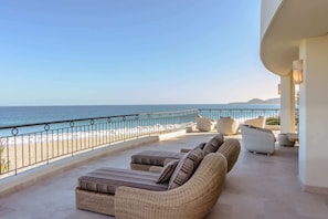 Apartment, Multiple Beds, Balcony, Ocean View (Tortuga Bay TBB 2401) | Property grounds