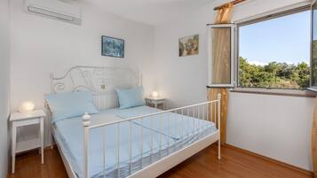 1 bedroom, iron/ironing board, free WiFi