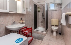 淋浴设施、吹风机