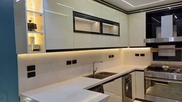 Fridge, microwave, oven, stovetop