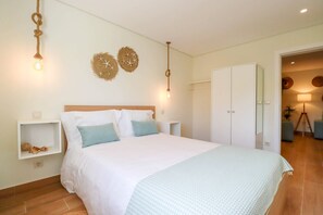 2 chambres, fer et planche à repasser, accès à Internet, literie fournie