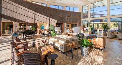 Trilogy La Quinta. Resort Style Vacation Home. Live life at it's BEST!