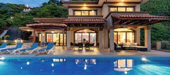 Playa Hermosa 50´Infinity-Pool Villa • 4 BR • Ocean & Bay Views • Pet Friendly