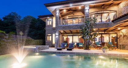 Playa Hermosa Villa • 3BR • Infinity Pool & Swim-Up Bar • Ocean Views