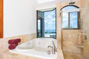 Hair dryer, towels - Playa Hermosa Villa • 3BR • Infinity Pool & Swim-Up Bar • Ocean Views (Playa Hermosa)