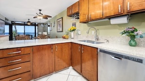 Condo, Multiple Beds (Kona Bali Kai#307) | Private kitchen - Kona Bali Kai#307 (Kailua-Kona)