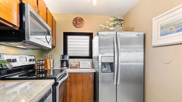 Condo, Multiple Beds (Kona Bali Kai#307) | Private kitchen - Kona Bali Kai#307 (Kailua-Kona)