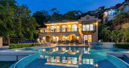 Playa Hermosa Hillside Villa • 5BR • Sleeps 12 • Infinity Pool & Bay View • Casa Ilan Ilan