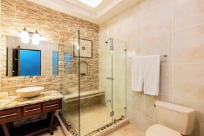 Hair dryer, towels - Playa Hermosa Hillside Villa • 5BR • Sleeps 12 • Infinity Pool & Bay View • Casa Ilan Ilan (Playa Hermosa)