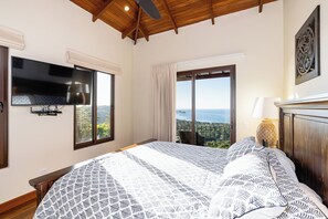 5 bedrooms, iron/ironing board, free WiFi, bed sheets