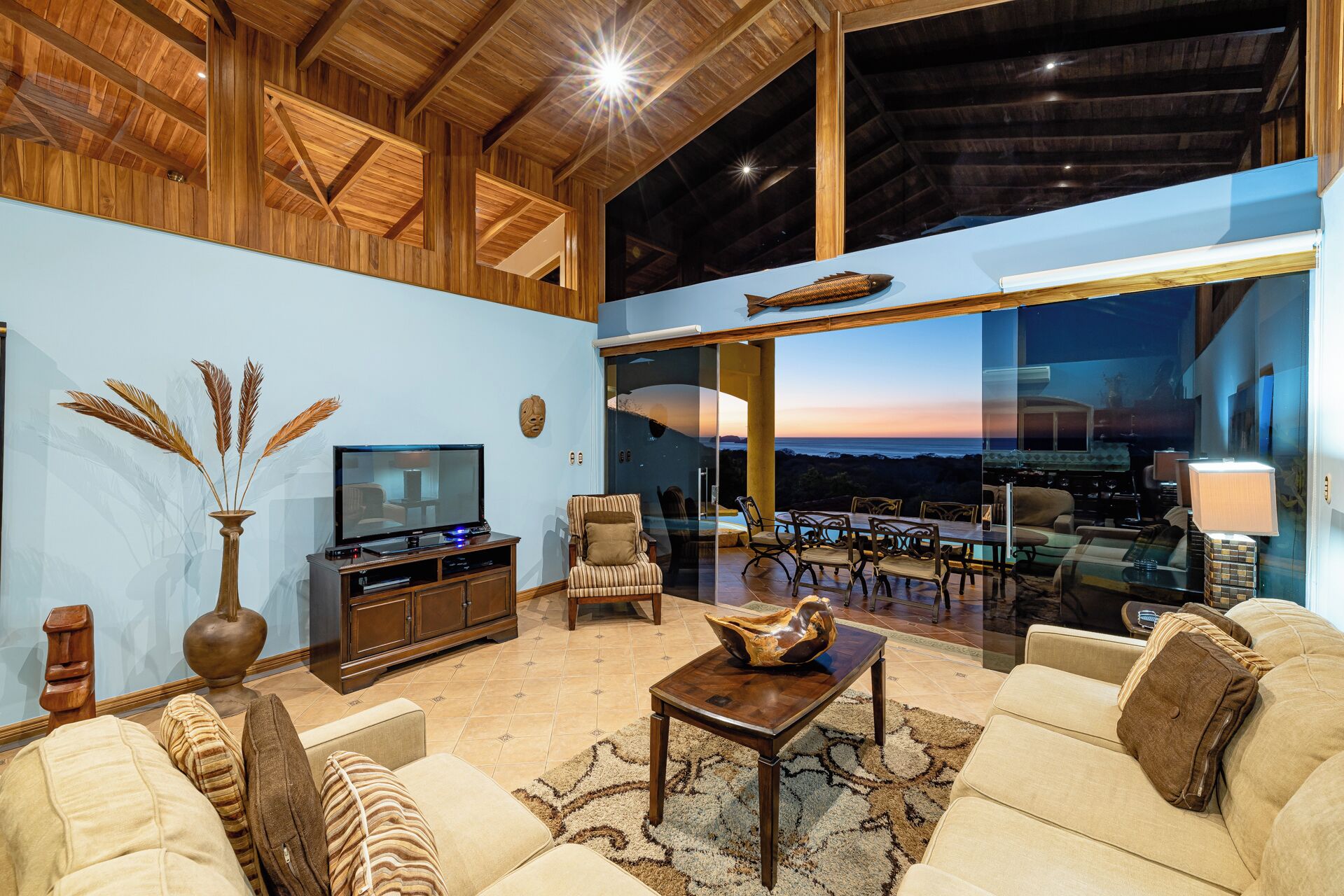 Smart TV, offices