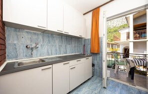 Refrigerador, horno, placa de cocina, lavavajillas