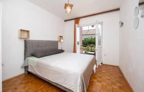 2 bedrooms, free WiFi