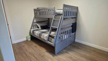 3 bedrooms, WiFi, bed sheets