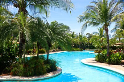 Playas del Coco Resort Condo • 3-BR • Tennis & Pool Access • Sleeps 8