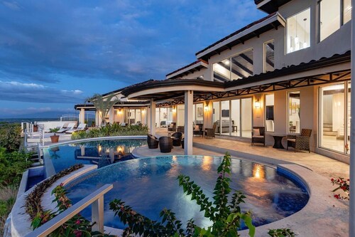 Playa Hermosa Villa • 4BR • Infinity Pool • Ocean & Bay View • Recently Renovated • Sunset Ridge