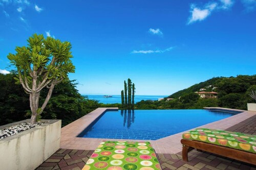 Playa Hermosa Vista Villa • 4 BR • Pool & Panorama • Value Getaway • Pet Friendly