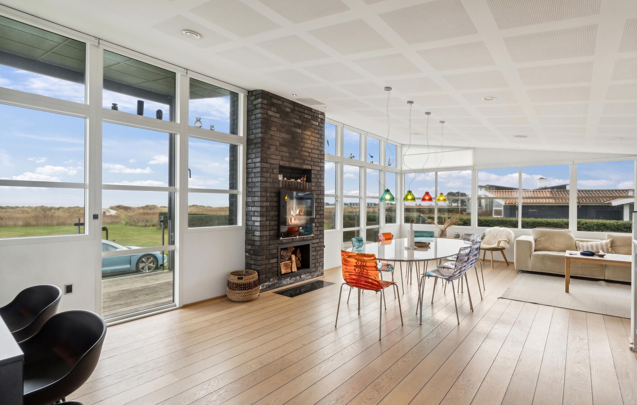 المنشأة من الداخل