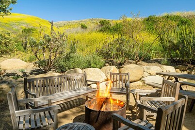 Cabin | Creek Deck + Firepit | No Hidden Fees