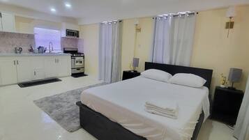 Iron/ironing board, free WiFi